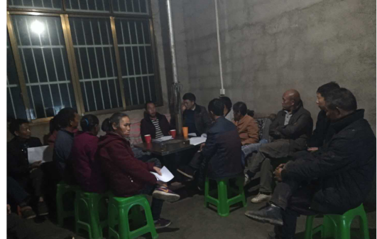 以“围炉会”、“坝坝会”等方式与茶农进行茶园管护方法交流